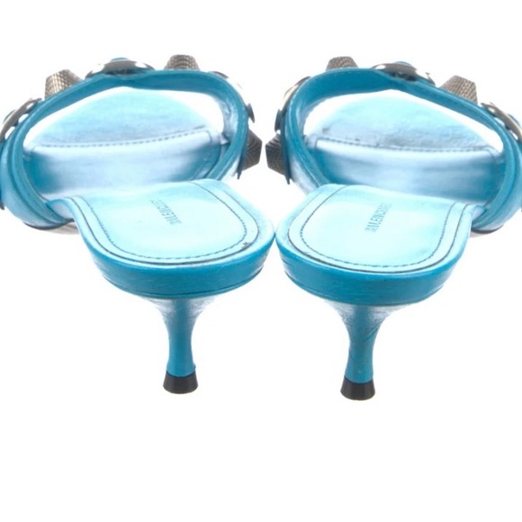BALENCIAGA Womens Turquoise Kitten Heels! Only worn once! Size 7. Heels: 2.25” - Picture 2 of 5